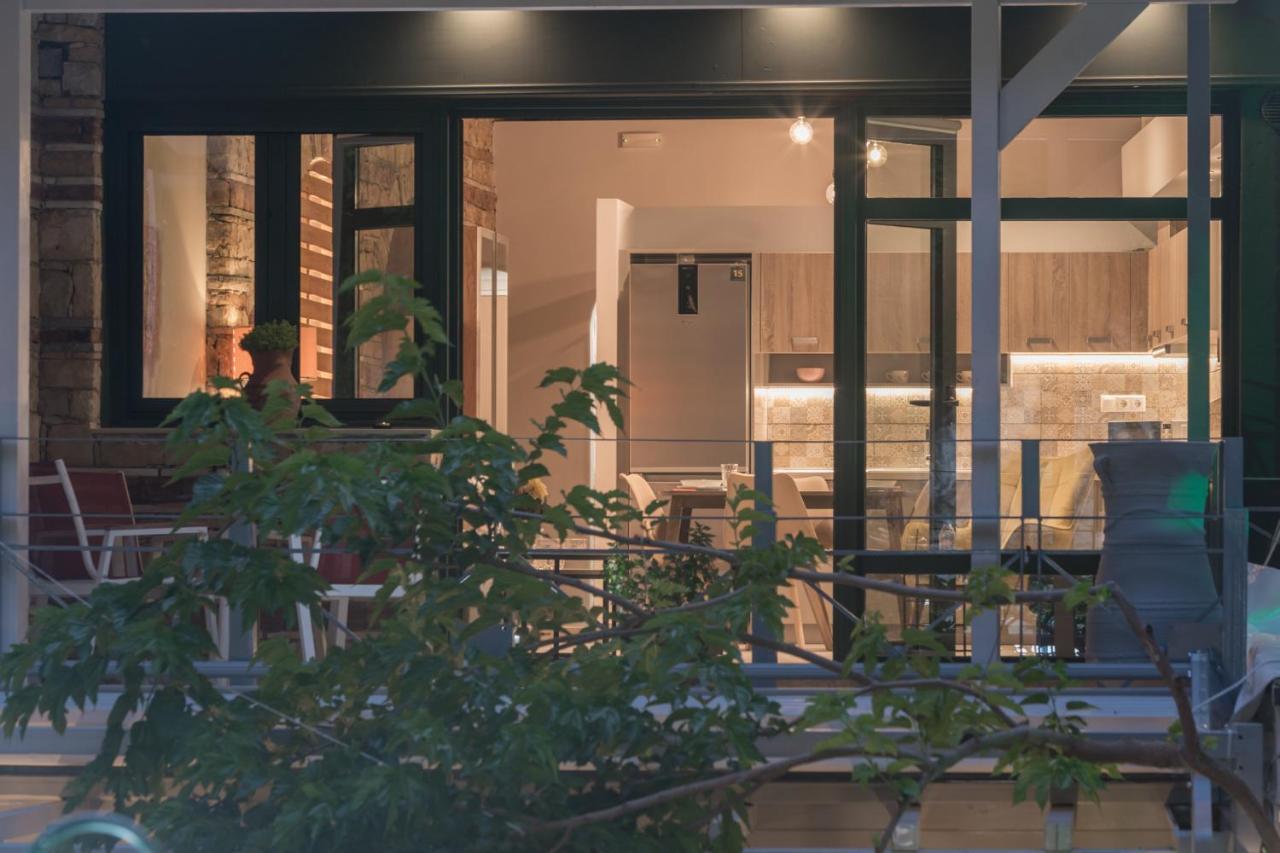 Casa Leone, Cosy Apartment Overlooking The Square Spílion Exterior foto
